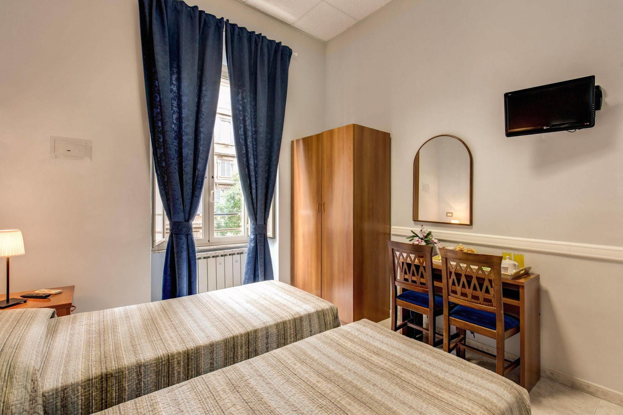 Pensión Salandra 4*